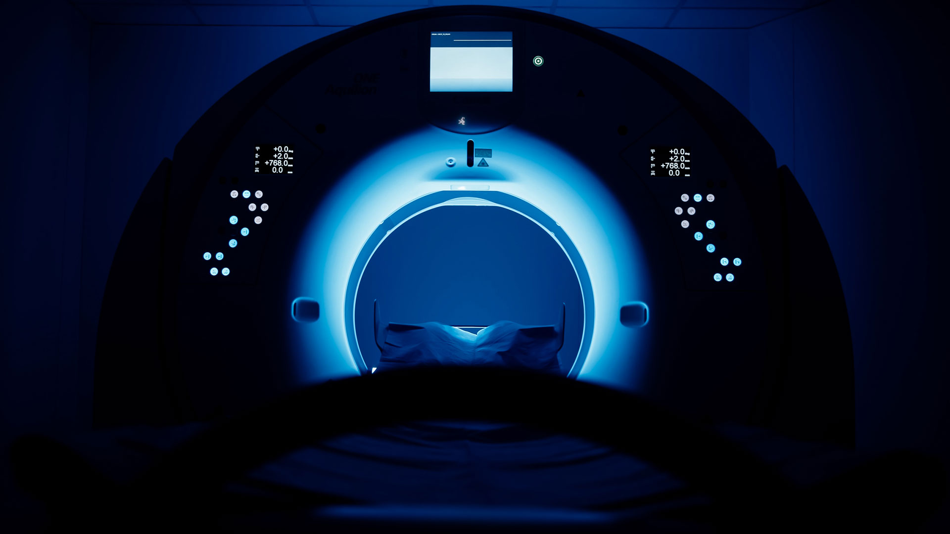 What's the Difference Between an MRI and CT Scan?